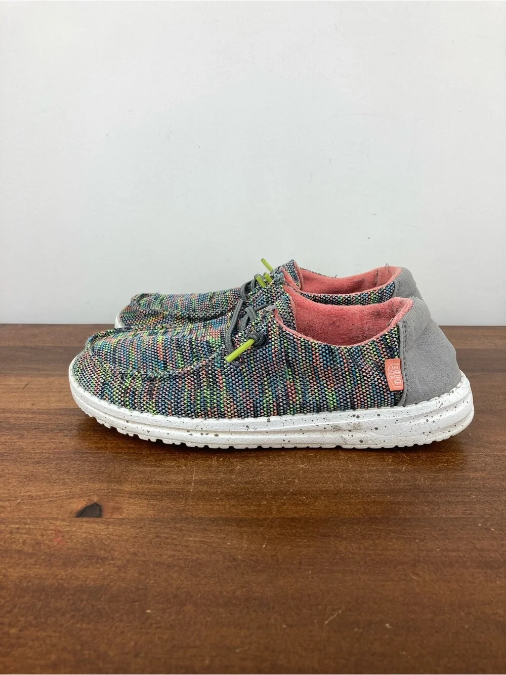 Hey Dude Wendy Sox Peacock Pink Slip On Casual Loafer Shoes Women's Size 6.
